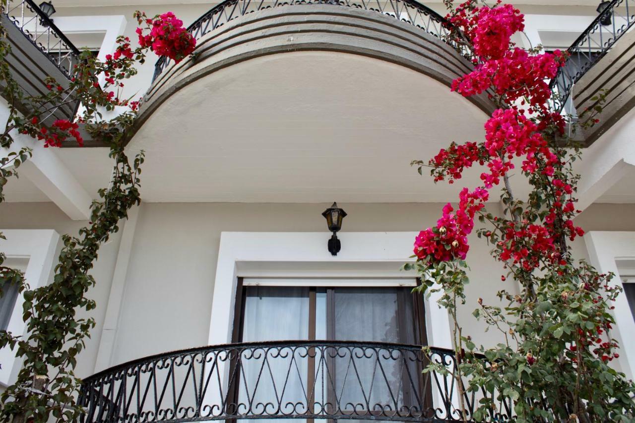 Villa Virozi Sarti Exterior foto